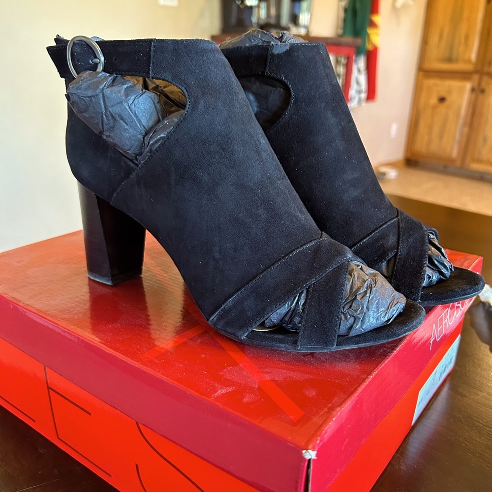 Aerosoles song bird black suede heels